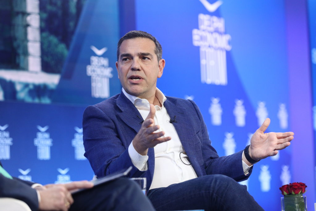 Μια γαλάζια συγγνώμη στον Τσίπρα