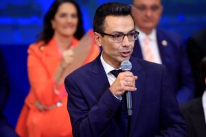 Ο υποψήφιος ευρωβουλευτής της ΝΔ Σ. Σέρμπος εναντίον του Σαμαρά: Οσοι μιλάνε για «επαγγελματίες κατευναστές» είναι πατριώτες του καναπέ
