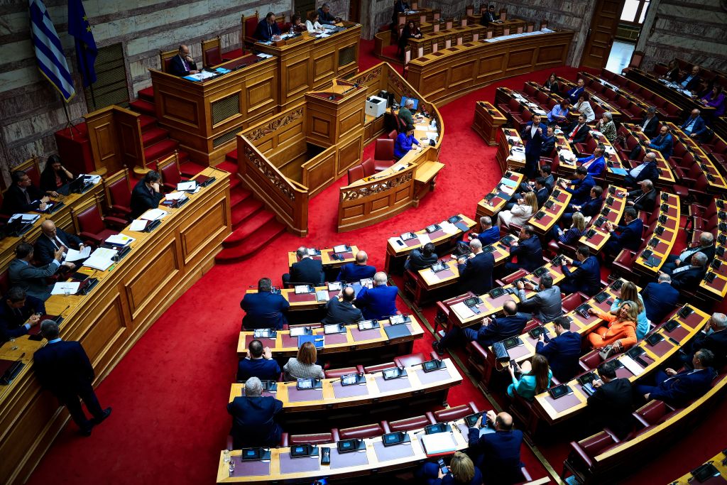 Ο ΣΥΡΙΖΑ κατέθεσε τα μνημόνια συνεργασίας με τη Β. Μακεδονία: «Πράξη πατριωτικής ευθύνης» λέει ο Φάμελλος (Video)