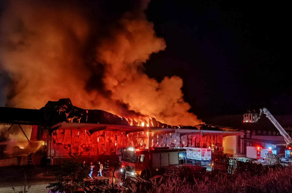 Λαμία: Ο ΕΦΕΤ αναστέλλει τη λειτουργία του εργοστασίου παραγωγής γευμάτων από τα οποία δηλητηριάστηκαν μαθητές