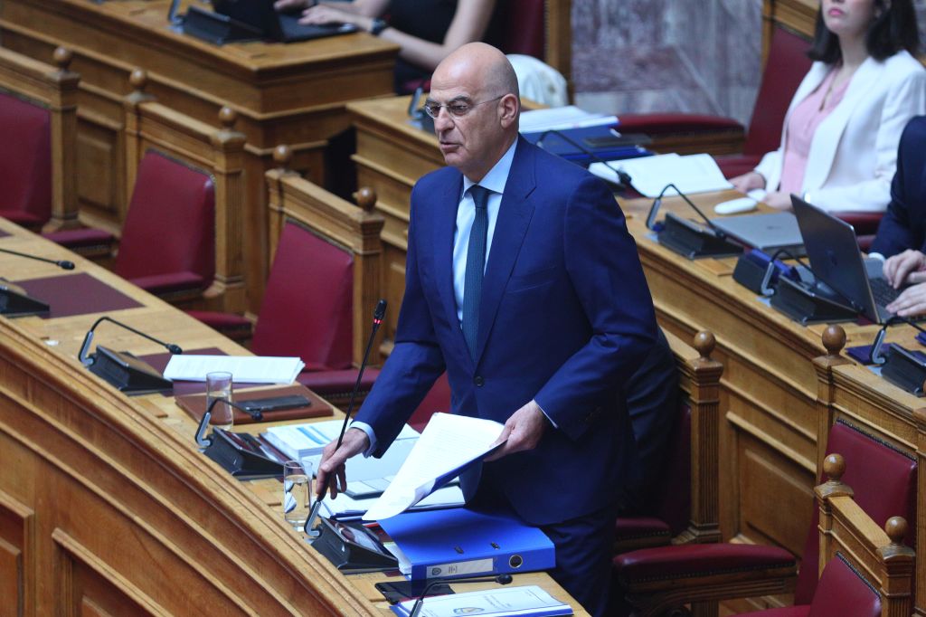 Νέο «χτύπημα» Δένδια σε Μητσοτάκη: «Η χώρα αντιμετωπίζει υπαρξιακή απειλή»