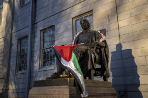 Συμφωνία Χάρβαρντ με τους αγωνιζόμενους φοιτητές: Ανοίγει ο δρόμος για διακοπή οικονομικών δεσμών με το Ισραήλ και αίρονται οι ποινές σε 20 φοιτητές