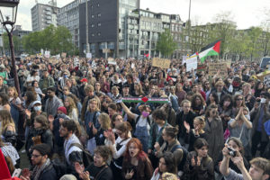 Ολλανδία: Καθηγητές του πανεπιστημίου του Άμστερνταμ συμμετέχουν στις διαδηλώσεις για την Παλαιστίνη