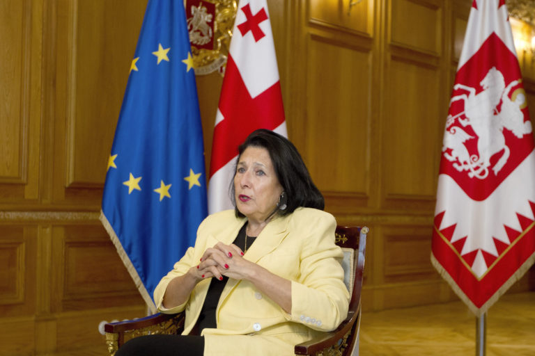 Γεωργία: Η πρόεδρος έθεσε βέτο στον νόμο περί “εξωτερικής επιρροής”