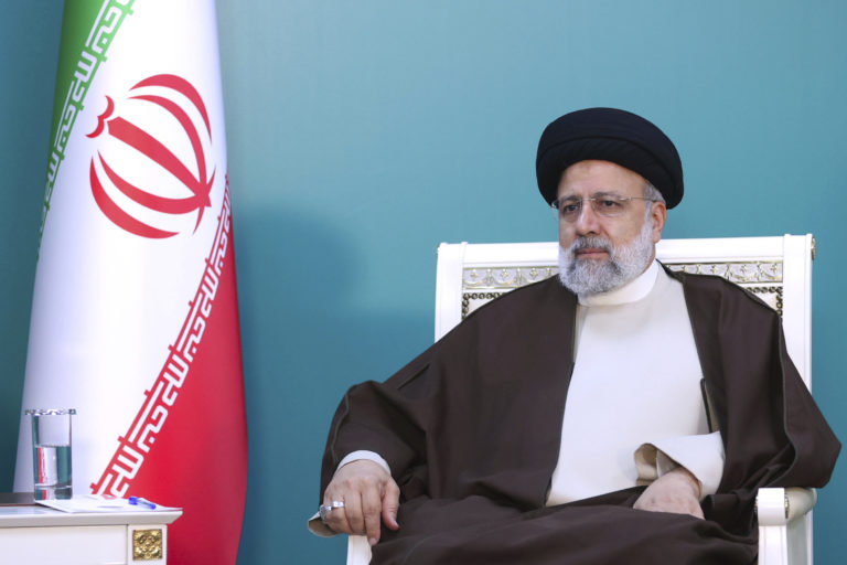 Σοκ στο Ιράν: Βρέθηκε το ελικόπτερο του προέδρου Ραϊσί – «Ουδεμία ένδειξη για επιζώντες», λέει η κρατική τηλεόραση