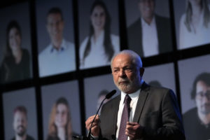 Βραζιλία: Ο πρόεδρος Λούλα ντα Σίλβα απέπεμψε τον πρόεδρο της δημόσιας επιχείρησης πετρελαίου Petrobras