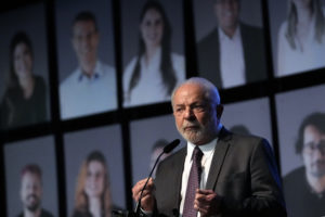 Λούλα: Στη Βραζιλία ο Τραμπ θα δικαζόταν και θα φυλακιζόταν για την εισβολή στο Καπιτώλιο