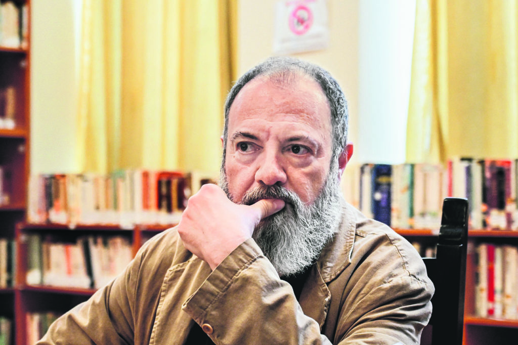 Κάρλο Λουκαρέλι: «Δεν χρειάζεται να λογοκριθεί μια δημοσιογραφική έρευνα για να αφανιστεί»