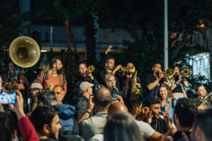 Δήμος Αθηναίων: Με καντάδες, συναυλίες και πάρτυ συνεχίζεται το «ταξίδι» του This is Athens – City Festival στις γειτονιές της Αθήνας