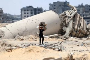 Le Monde: Ενοπλοι Παλαιστίνιοι έκλεψαν 66 εκατ. ευρώ από χρηματοκιβώτια τραπεζών στη Γάζα