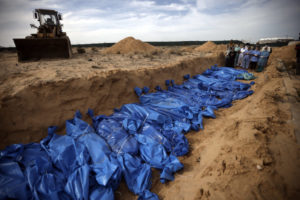 Εκατόμβες νεκρών σε ομαδικούς τάφους στη Γάζα &#8211; Πάνω από 500 σοροί με ενδείξεις εκτελέσεων και βασανιστηρίων