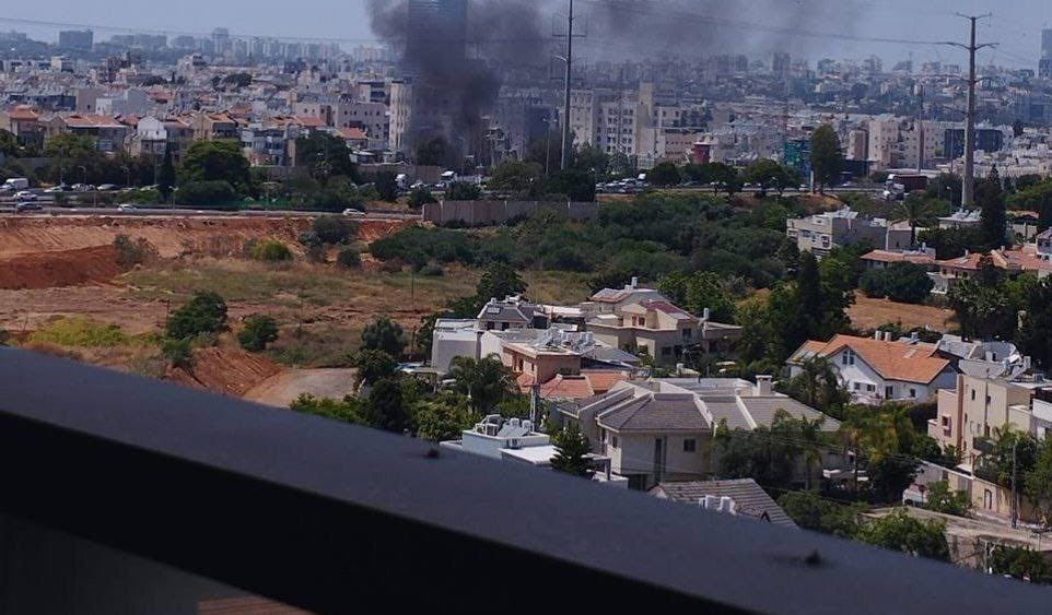 Γάζα: «Μεγάλη πυραυλική» επίθεση της Χαμάς στο Τελ Αβίβ – Ηχοι σειρήνων ξανά μετά από 4 μήνες (Video)