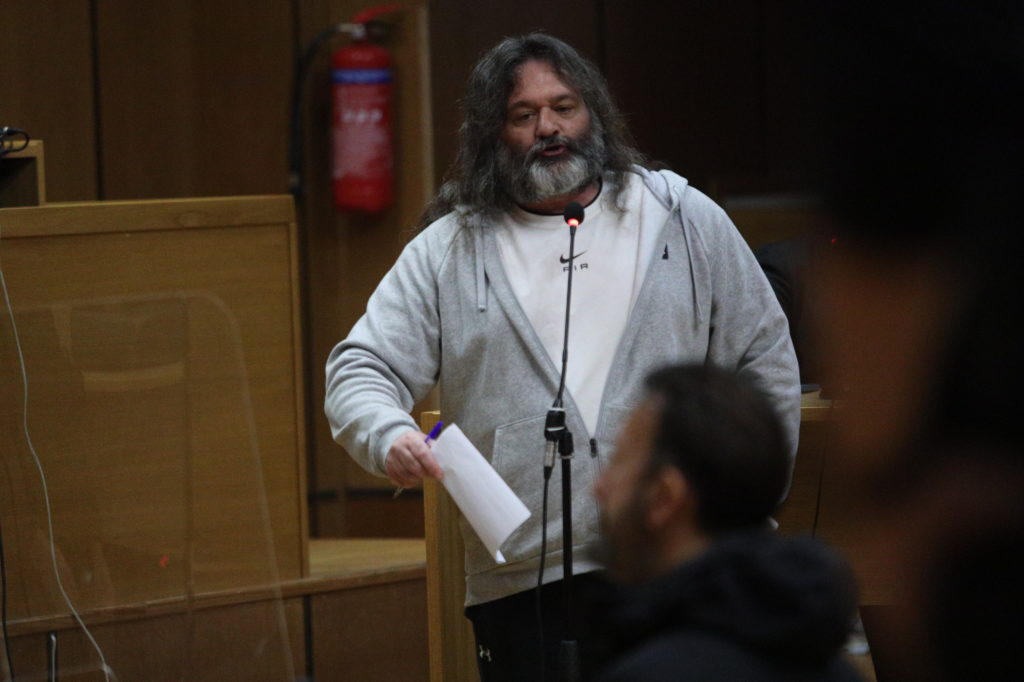 Προκλητικός Γιάννης Λαγός στο Εφετείο: «Με φέρνετε στα όρια μου, δηλώνω ναζιστής»