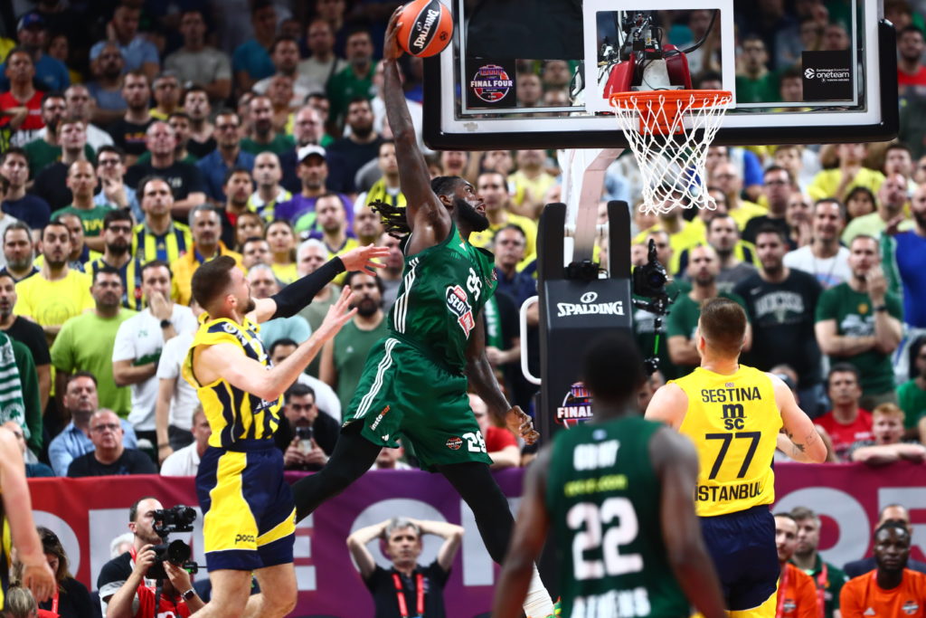 Παναθηναϊκός – Φενέρμπαχτσε 73-57: Στον τελικό του Final 4 οι «πράσινοι» – Πάρτι στις εξέδρες της Uber Arena