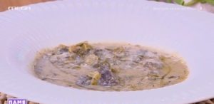 Μαγειρίτσα με μοσχάρι: Εύκολη και υγιεινή συνταγή για το βράδυ της Ανάστασης (Video)