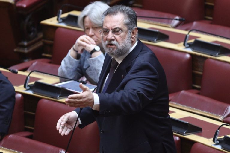 Παναγιωτόπουλος: «Προκλητικές διακρίσεις και προνομιακή μεταχείριση υπέρ των ελίτ και των VIPs τη στιγμή που το ΕΣΥ καταρρέει»