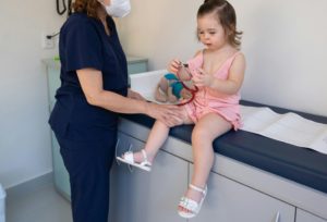 Παρβοϊός: Αυτό είναι το σύμπτωμα που δείχνει νόσηση &#8211; Παιδίατρος εξηγεί γιατί είναι «πονηρός ιός» (Video)