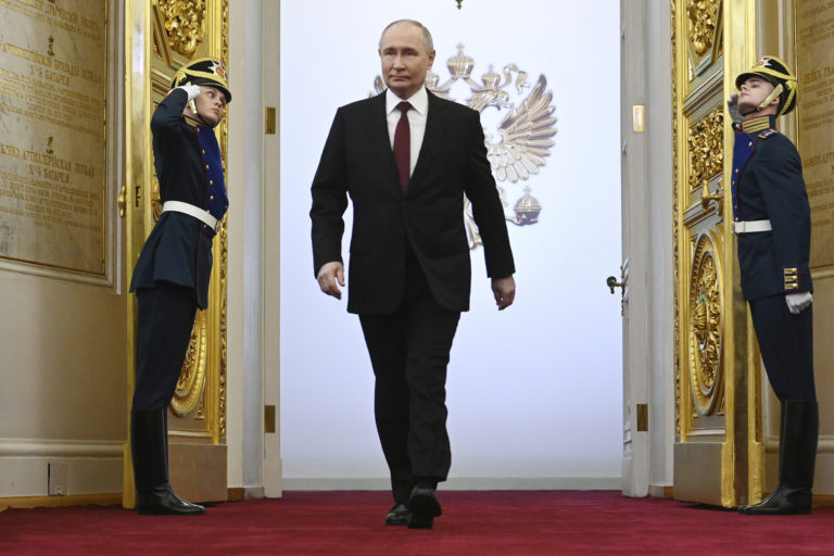 Ρωσία: Ορκίστηκε ο Βλαντιμίρ Πούτιν για την 5η θητεία του