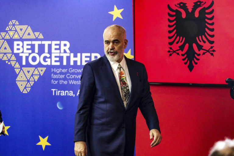 Ράμα: Δρακόντεια μέτρα για την επίσκεψη και ομιλία του στο Γαλάτσι – Λεωφορεία και από την Αλβανία