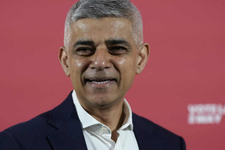 Ο Σαντίκ Kαν εκλέγεται για 3η συνεχή θητεία δήμαρχος Λονδίνου