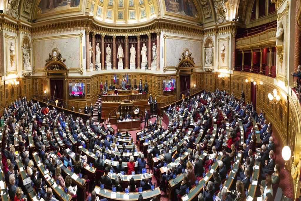 Γαλλία: Απαγόρευση εισόδου Βρετανοπαλαιστίνιου γιατρού που θα μιλούσε στη Γερουσία για τη Γάζα