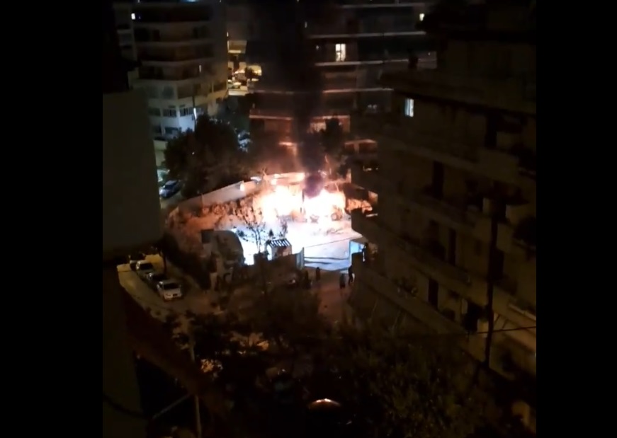 Γαλάτσι: Μολότοφ σε σκαπτικά μηχανήματα σε εργοτάξιο του μετρό (Video)
