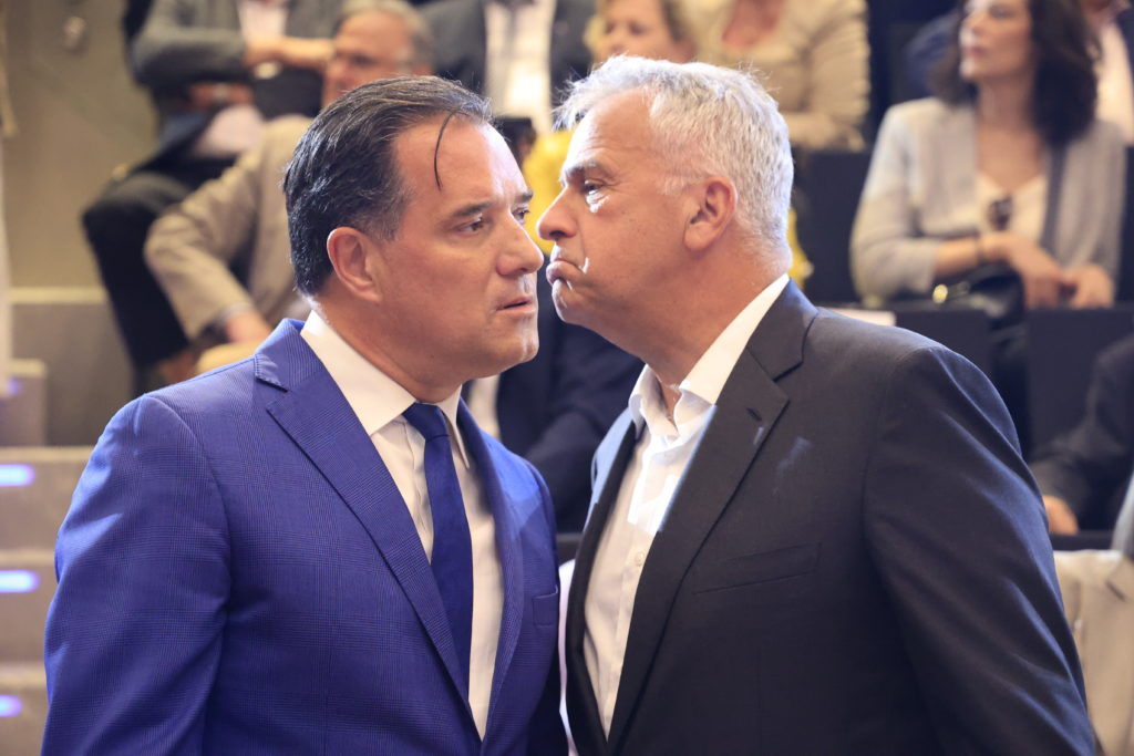 Στηρίζει Βορίδη, «αδειάζει» Γεωργιάδη το Μαξίμου για τη Συμφωνία των Πρεσπών
