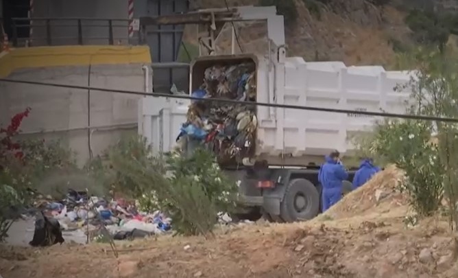 Βραυρώνα: Ο πατέρας ομολόγησε ότι πέταξε το βρέφος στα σκουπίδια – Υποστηρίζει ότι γεννήθηκε νεκρό