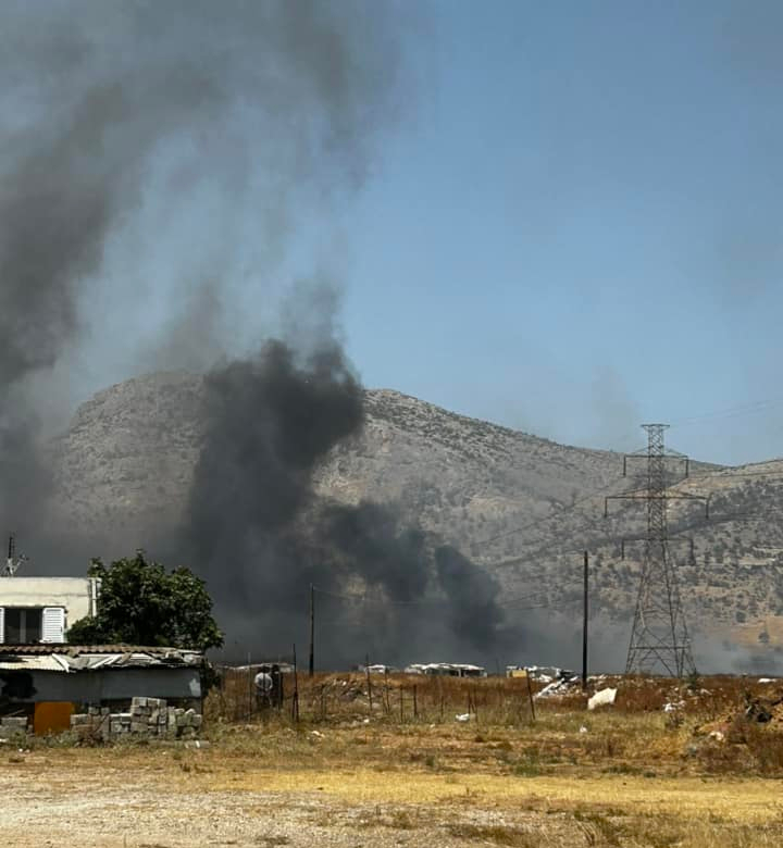 Φωτιά στον Ασπρόπυργο – Μήνυμα του 112 για απομάκρυνση κατοίκων από τη Νέα Ζωή