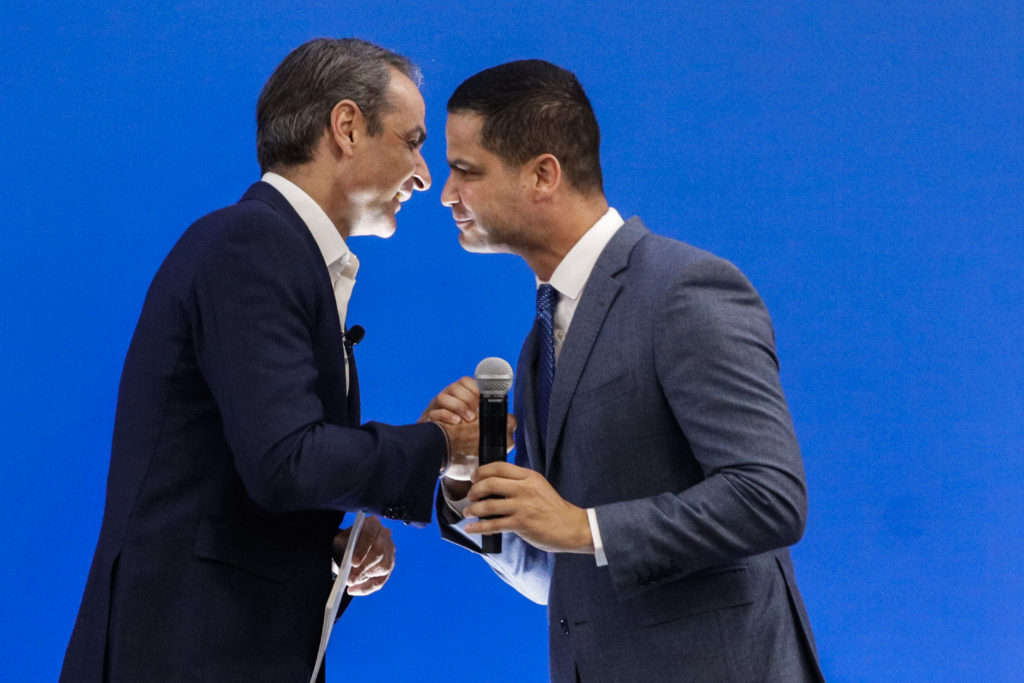 Θρασύτατα ψεύδη Καρανικόλα: Το σπίτι του Βολταίρου του ζεύγους Μητσοτάκη «αγοράστηκε το… 1997 επί δραχμών»