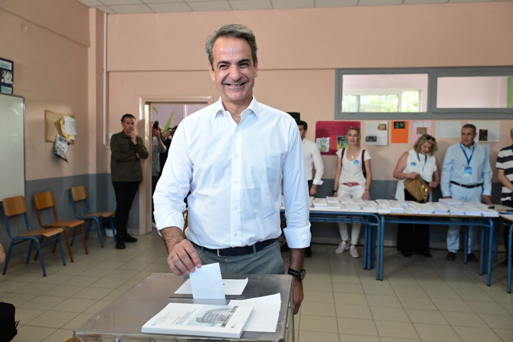 Κυριάκος Μητσοτάκης: Αμηχανία για μια «ισχυρή φωνή» στην Ευρώπη από τη ΝΔ