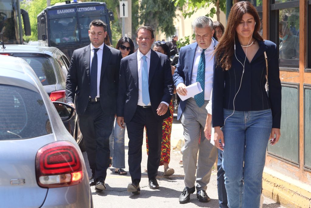 Υπόθεση Λύτρα: Αίτημα Σοφού να προφυλακιστεί – «Δεν έχει σταλεί απειλητικό μήνυμα», λέει ο δικηγόρος του (Video)