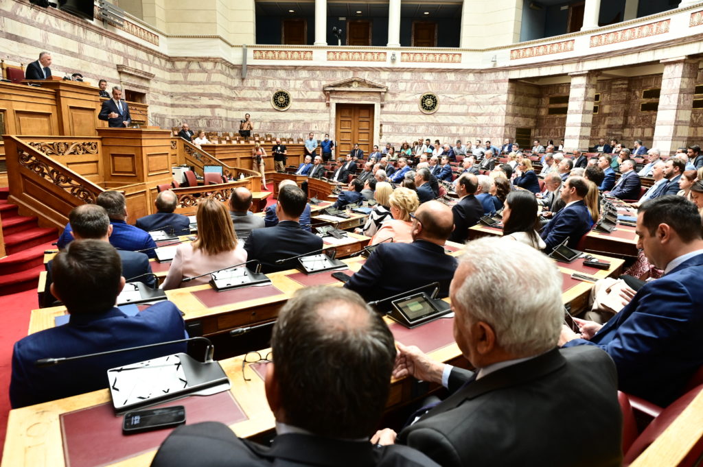 Βράζει η ΝΔ: «Οι βουλευτές δεν είναι εν αναμονή υπουργοί», απαντάει στους δυσαρεστημένους ο Μαρινάκης