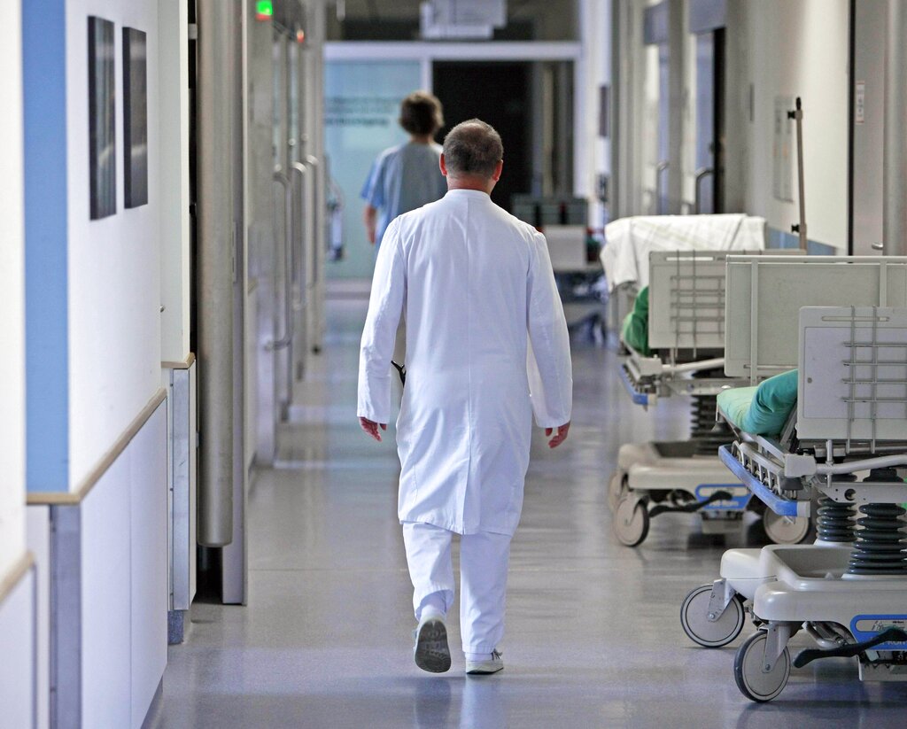 Καναδάς: Δεύτερος επιστήμονας ισχυρίζεται ότι διακόπηκε έρευνα για μυστηριώδη εγκεφαλική νόσο
