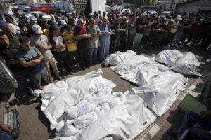 Γάζα: Εγκλήματα πολέμου αποκαλύπτει ρεπορτάζ του BBC &#8211; Ομαδικοί τάφοι με γυναικόπαιδα