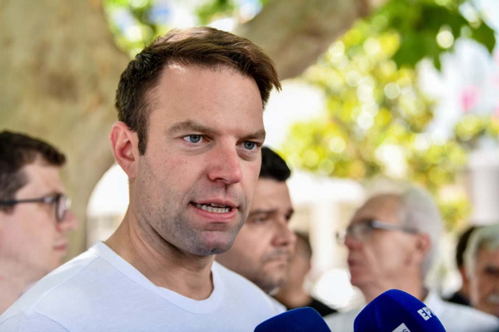 Κασσελάκης: 7 ερωτήσεις για τον Κυριάκο Μητσοτάκη – «Ελπίζω να βρεθούν δημοσιογράφοι να τις θέσουν»