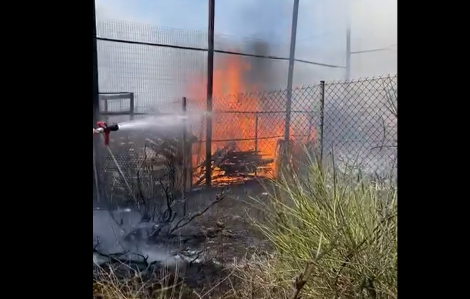 Φωτιά τώρα σε αποθηκευτικό χώρο ξυλείας στο Χαλάνδρι