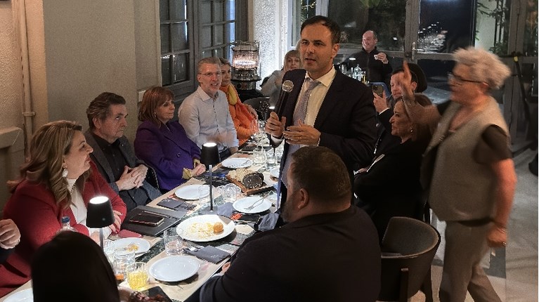 Ενοχλεί το Μαξίμου το «μπλόκο» βουλευτών σε Σακελλαροπούλου: «Πρέπει να κλείσει αυτή η συζήτηση»