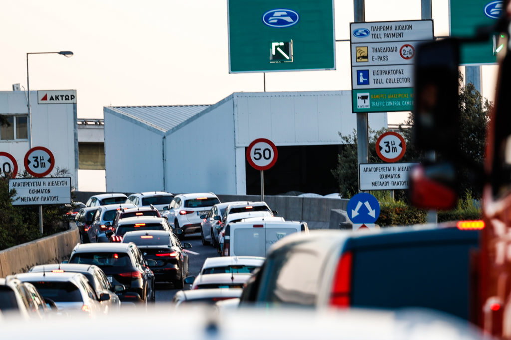 Τροχαίο τώρα στην Αττική Οδό – Πού υπάρχουν καθυστερήσεις