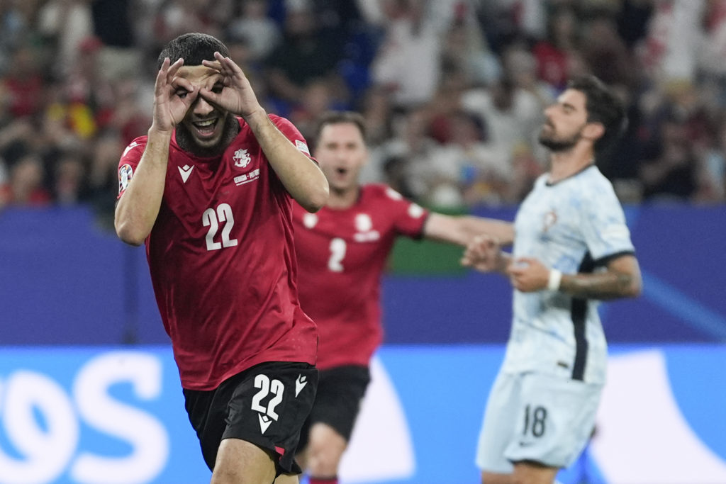 Euro 2024: Η Γεωργία τιμώρησε την Πορτογαλία (2-0) και προκρίθηκε μαζί της στους «16» – Πέρασε και η Τουρκία (2-1 την Τσεχία)