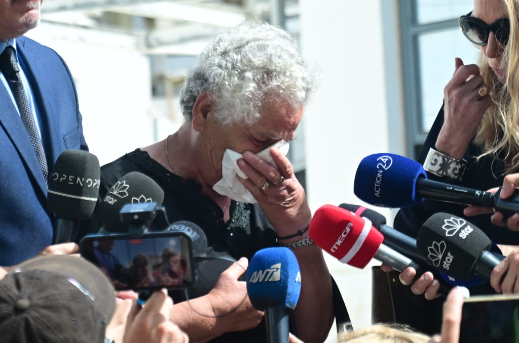 Δολοφονία Καραϊβάζ: «Θέλω να βρεθούν οι εντολείς» – Λύγισε η μητέρα του δημοσιογράφου