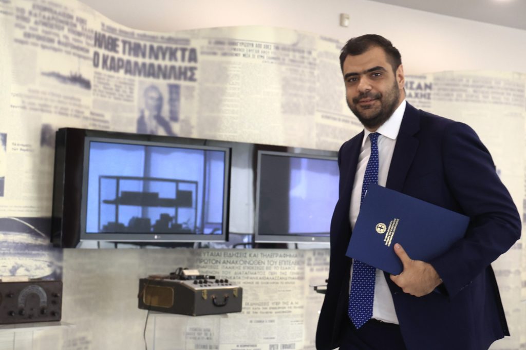 Επίθεση ΣΥΡΙΖΑ σε Μαρινάκη μετά την παραδοχή ότι η κυβέρνηση δεν θα κάνει τίποτα για την ακρίβεια στο ρεύμα