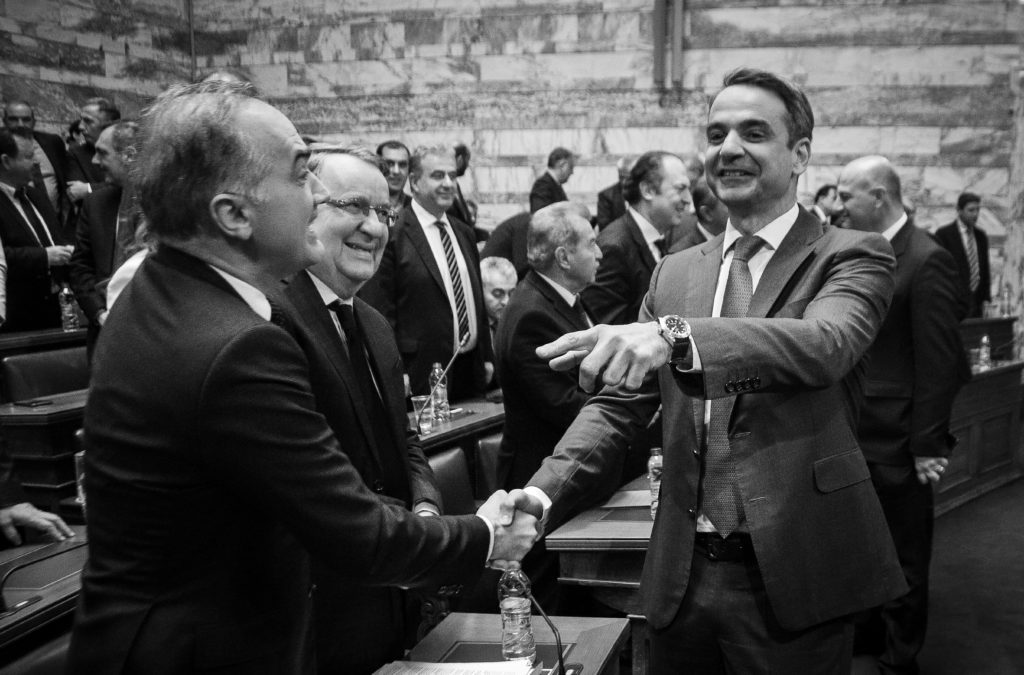 Κοινοβουλευτική Ομάδα της ΝΔ: Μετά το «σφυροκόπημα», damage control δια του Τύπου 