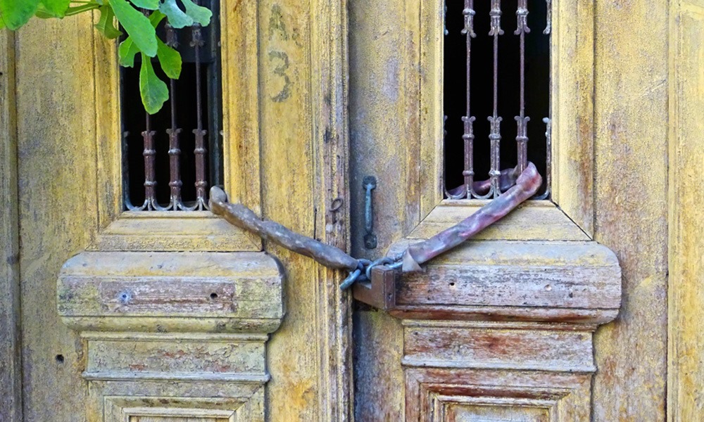 Όταν η ιστορία σου χτυπάει την πόρτα…