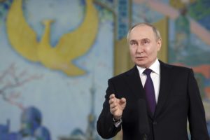 Moscow Times: «Ο Πούτιν φέρεται ότι κυκλοφορεί με αλεξίσφαιρο γιλέκο»