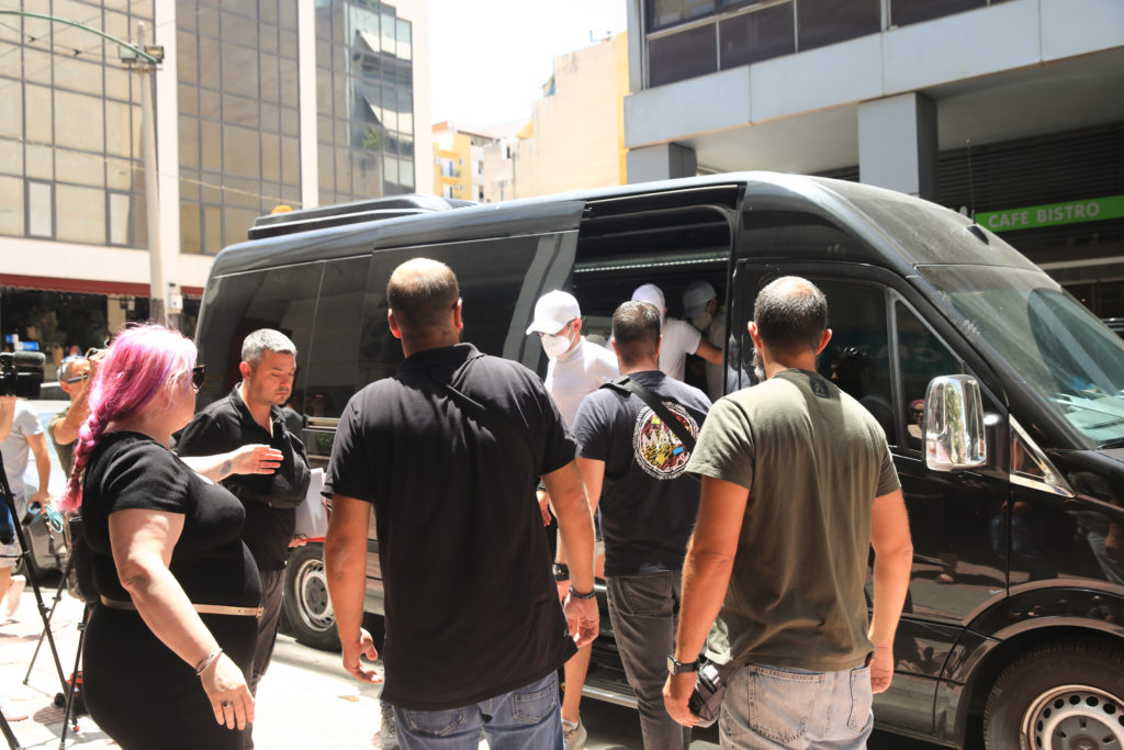 Φωτιά στην Ύδρα: «Δεν κάναμε τίποτα, ήμουν στην καμπίνα», λέει ο καπετάνιος του σκάφους (Video)