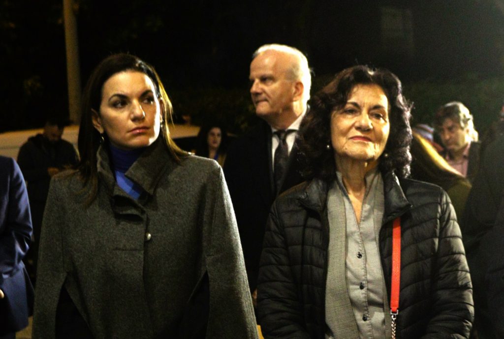Πρωτοφανές επεισόδιο στη Βουλή: Το «αει στο διάολο!» της Φωτίου και η «έκρηξη» οργής της Κεφαλογιάννη (Video)