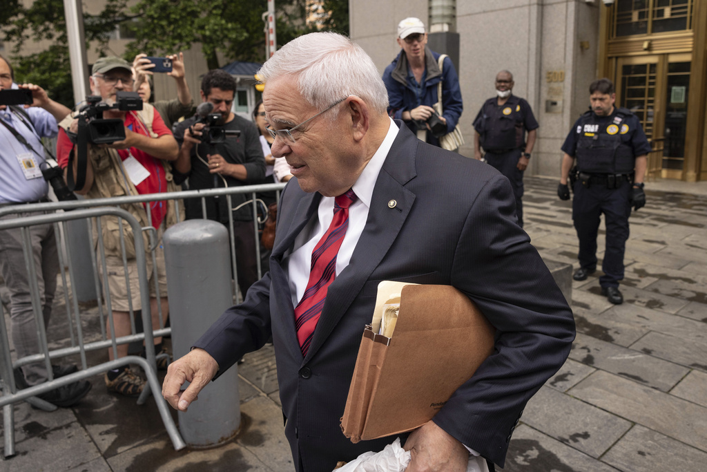 Μπομπ Μενέντεζ: Πλησιάζει η ώρα της κρίσης στη δίκη του γερουσιαστή