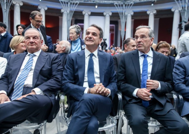 «Εμφυλιοπολεμικό κλίμα» Μαξίμου με Καραμανλή – Σαμαρά: «Μην επιστρέψουμε στην εποχή του διχασμού και της ταμπέλας»