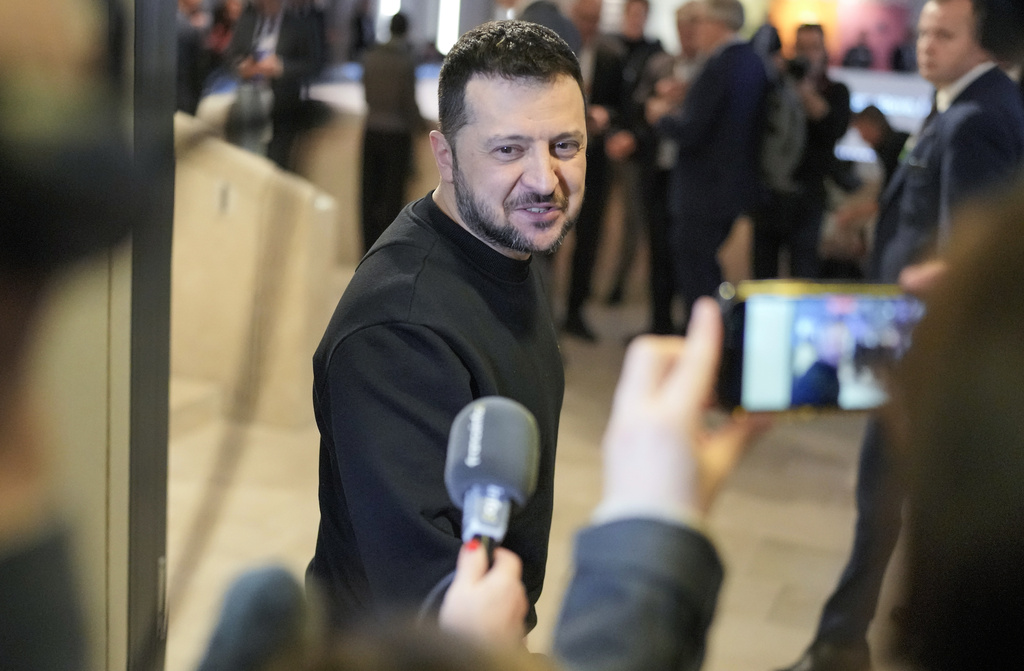 Η Ουκρανία δηλώνει έτοιμη για ειρηνευτικές συνομιλίες με τη Ρωσία